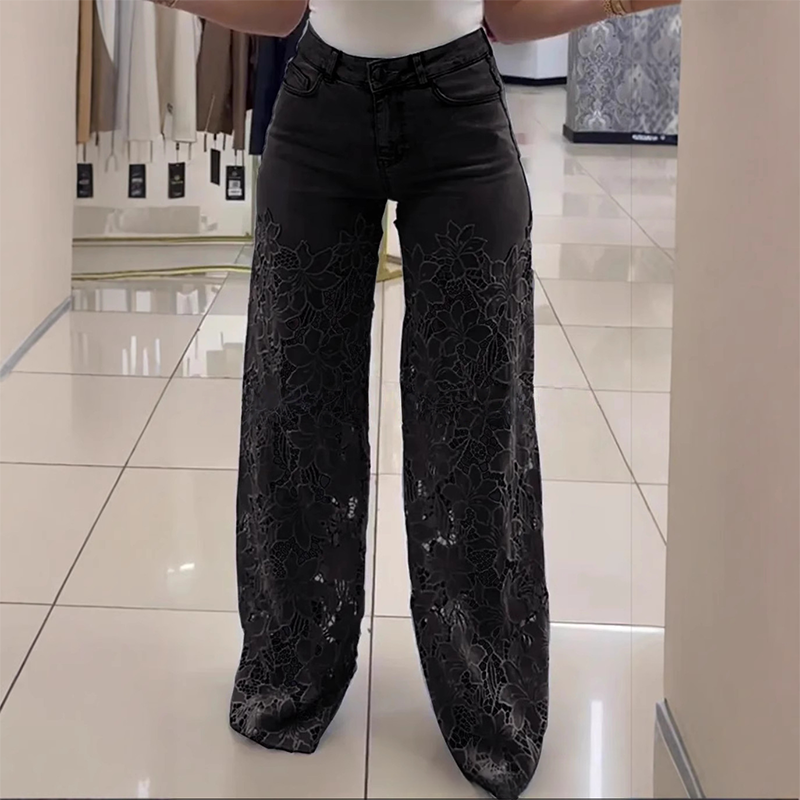 Patchwork-jeans i denim med moderigtige blonder