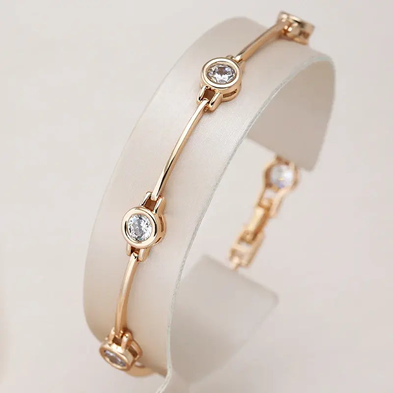 Elegant Armbånd med Zirkoner i Guld