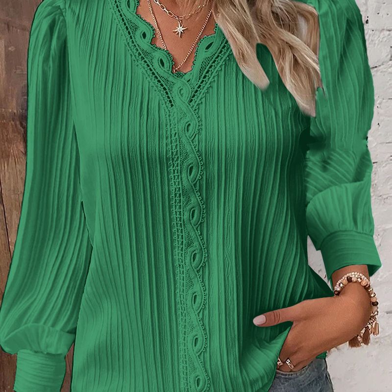 Nora | Bluse Med Blondedetaljer i Chiffon