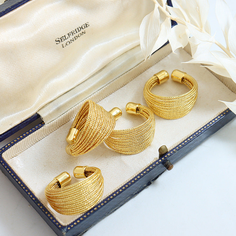 Vera ring med åben ende |  18k guld