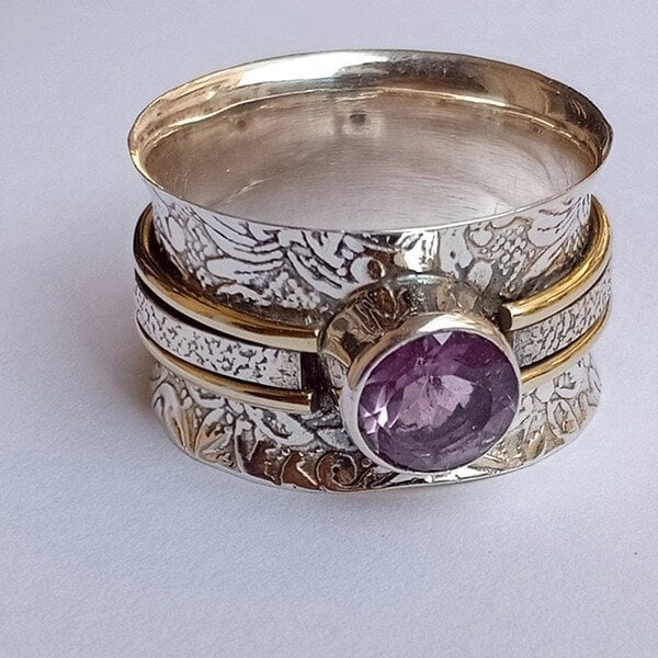 Ringen til meditation lavet af bohemisk krystal